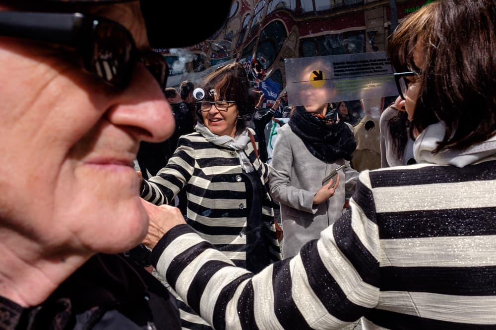 Wnętrze albumu Catch Me If You See Me - podgląd 2